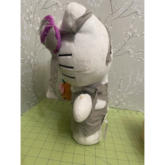 Hello Kitty Halloween Mummy Plush Side Stepper 12" Gemmy Sanrio Music works - Picture 3 of 10